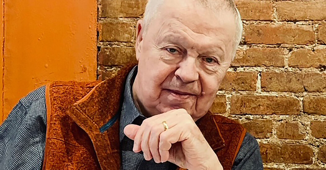 Bob McManus, Blunt Editorial Voice of New York Post, Dies at 81