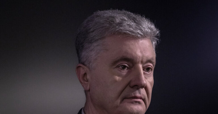 As Ukraine’s Politics Heat Back Up, a Former President Sees an Opening