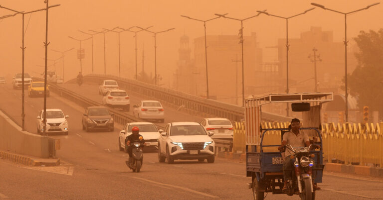Sandstorm Turns Iraq’s Skies Orange and Sends Thousands to Hospitals