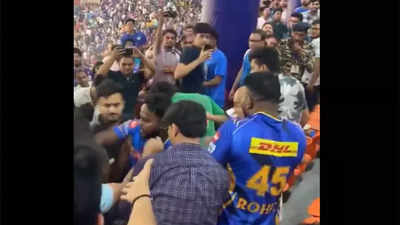 Fists fly in the stands at Arun Jaitley Stadium as Delhi Capitals’ winning streak ends – WATCH | Cricket News
