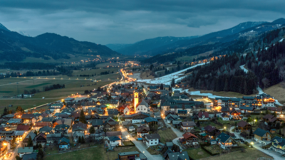 Spooked by threat video, Kashmir students flee Doon