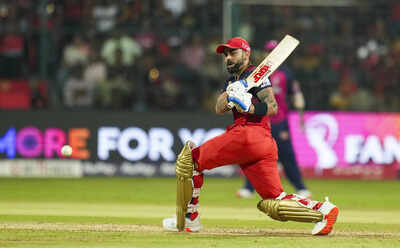 ‘I’m too small a person to even speak about it’: Dinesh Karthik in awe of ‘absolute champion’ Virat Kohli