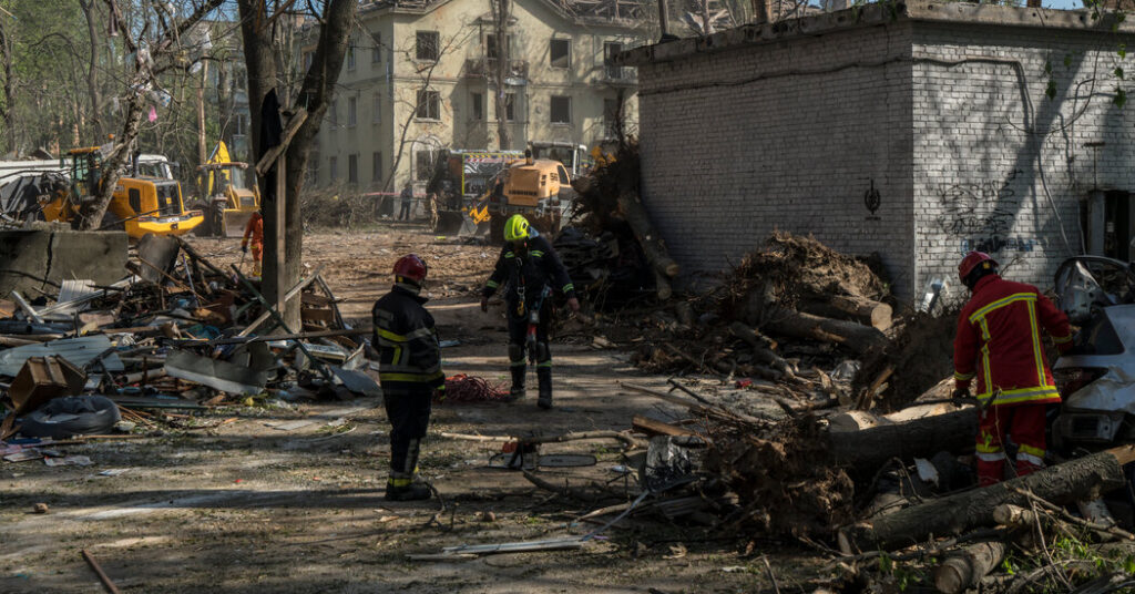 Russian Attack on Kyiv Kills 9, Ukrainian Officials Say