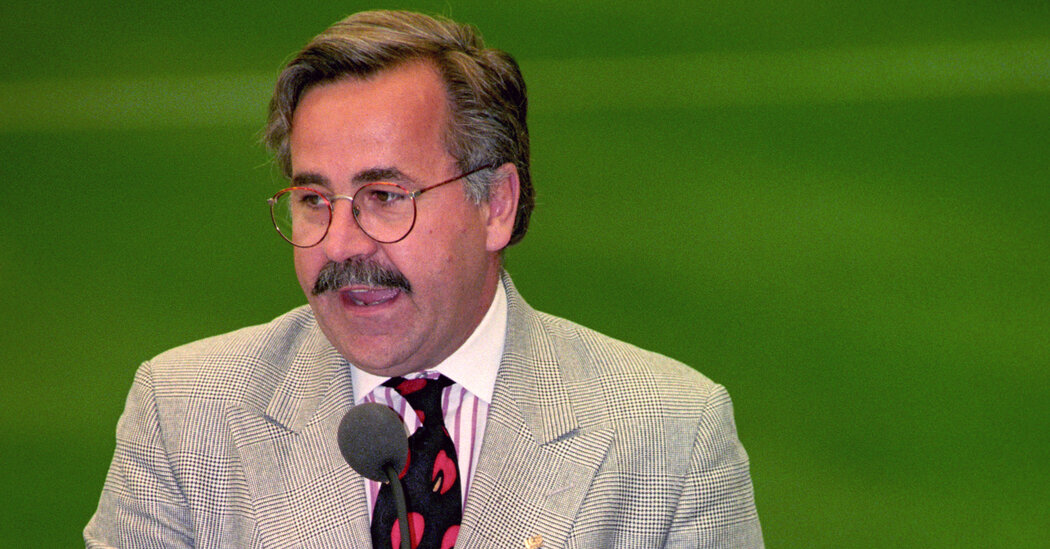 Hank Steinbrecher, Who Helped Elevate Soccer in the U.S., Dies at 77