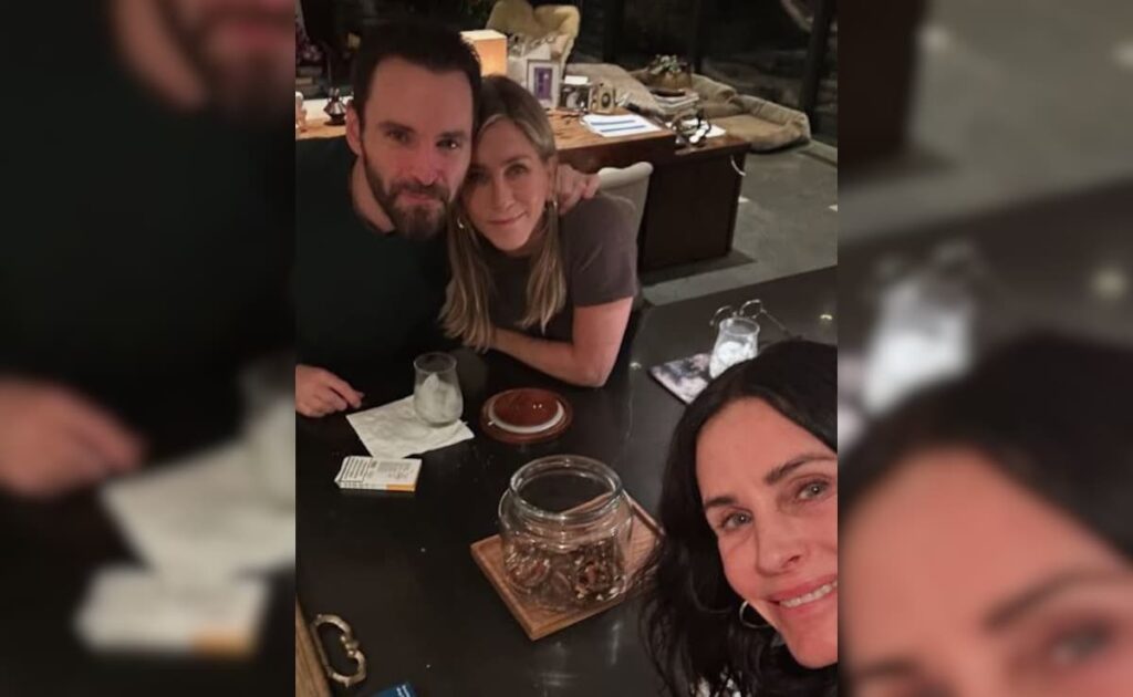 In Courteney Cox’s April Photo Dump, FRIENDS Co-Star Jennifer Aniston Steals The Spotlight