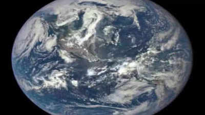 The heat stays on: Earth hits 6th warmest year on record