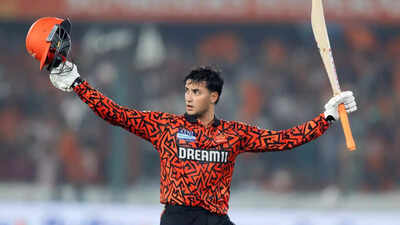 SRH vs PBKS: Abhishek Sharma enters BEAST MODE! | Cricket News