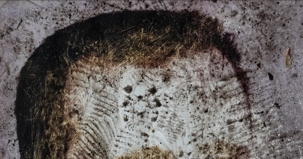 Assad Defaced: Syrians Destroy a Dictator’s Icons