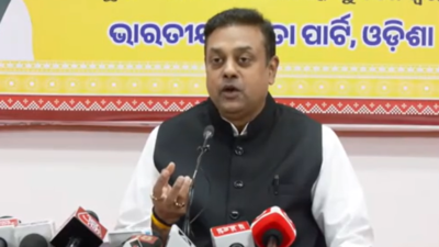 ‘Sonia, Rahul Gandhi are modern day dacoits’: BJP says National Herald is ‘blatant robbery’ case | India News