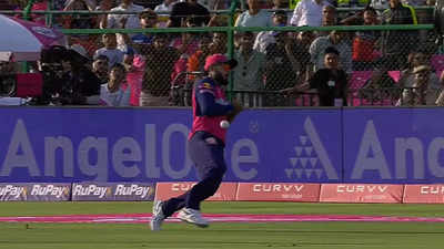 Butterfingers Riyan Parag, with sunglasses on, drops Virat Kohli; fans fume