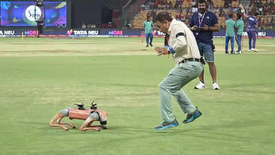 Sunil Gavaskar’s playful moments with IPL robot dog Champak go viral – Watch | Cricket News