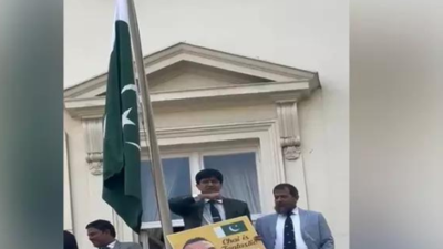 Met Police are investigating Pak diplomat’s throat-slitting gesture directed at Indian-origin protesters in London