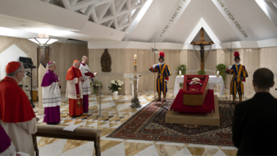 Pope Francis: Vatican releases first images of Pope Francis in open coffin