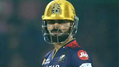 Virat Kohli roasted online for Rajat Patidar run-out during DC vs RCB IPL 2025 match | Cricket News