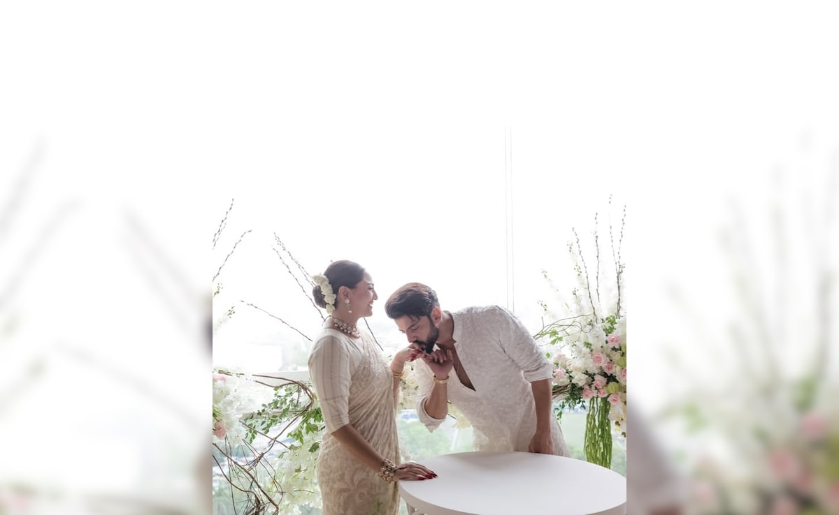 Sonakshi Sinha Reacts Hilariously At Trolls Predicting Her Divorce With Zaheer Iqbal