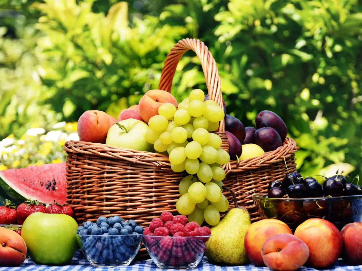 6 refreshing summer fruits and their water content