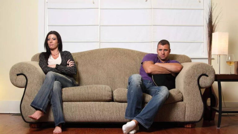 7 surprising reasons why people use the silent treatment, as per psychology