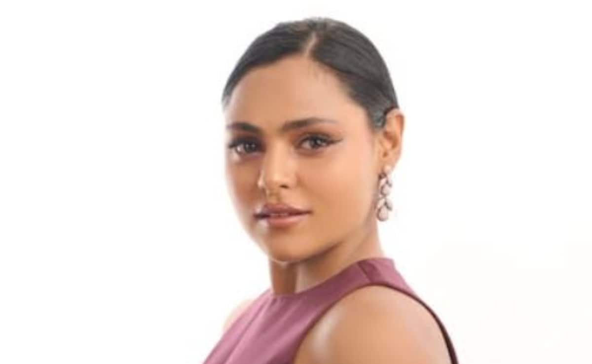 Malayalam Actress Vincy Aloshious Reveals Drugged Co-Star Insisted On Fixing Her Dress On Set