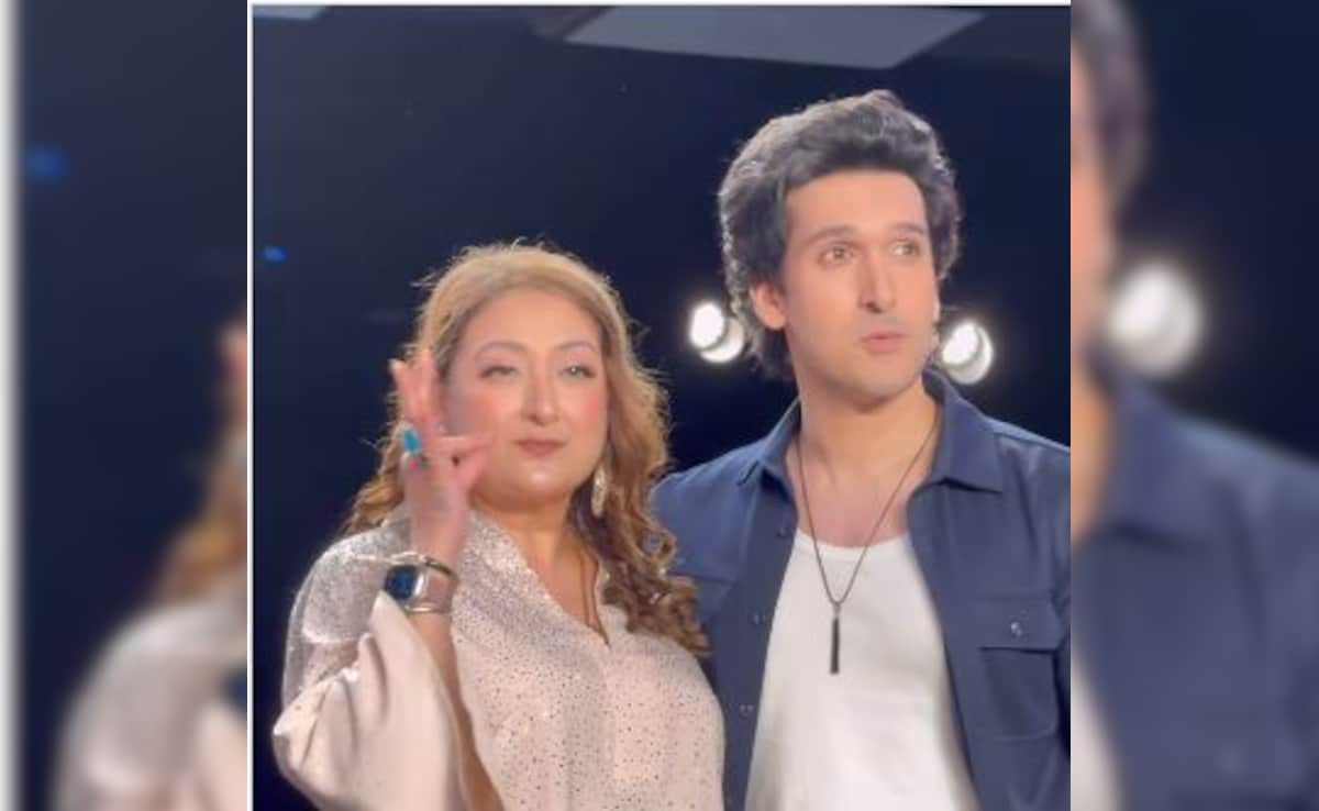 Amid Divorce Rumours, Video Of Sunita Ahuja’s “Zip It” Gesture To Paps Asking About Govinda’s Absence Is Crazy Viral