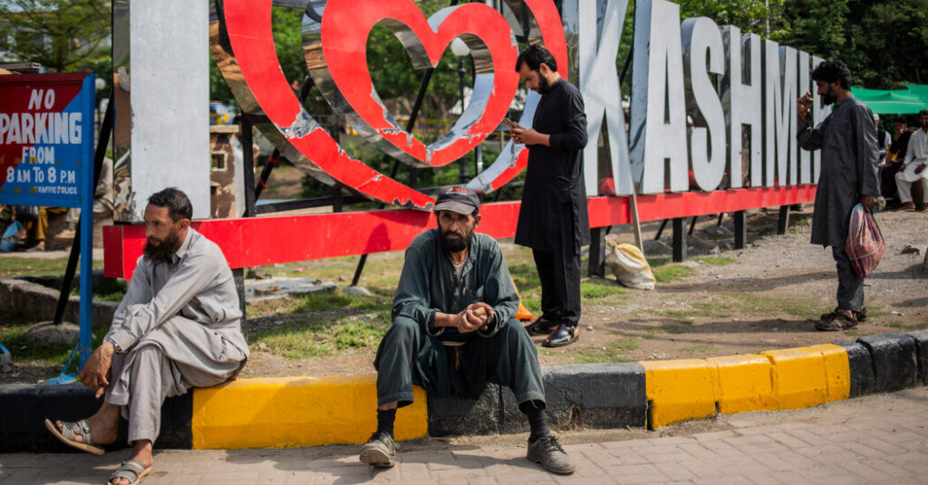 Locals in Pakistani Kashmir Fear Being the First to Face India’s Ire