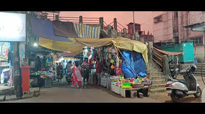 Bicholim council to remove shops in old building for safety | Goa News