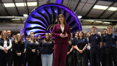 UK becomes fastest-growing G7 economy after strong first quarter | World News