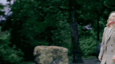 Watch: Albanian PM puts aside his umbrella, kneels in front of Georgina Meloni in Turin