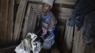 Congo’s coltan miners dig for world’s tech; struggle regardless who is in charge