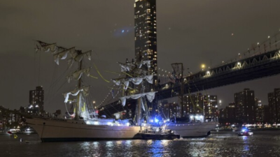 Mexican Navy ship was heading the wrong way? Official says vessel was never intended to pass beneath Brooklyn Bridge before deadly crash