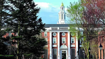 No, Harvard hasn’t asked students not to date Trump supporters. Here’s what happened