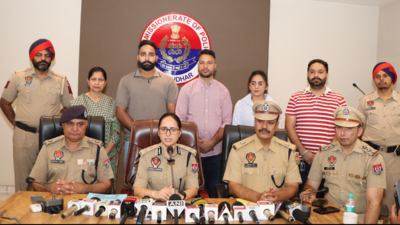 Jalandhar police recover additional 8kg heroin after arrest of peddler with 5kg | Chandigarh News