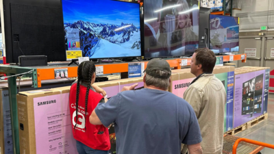 What’s open and closed on Memorial Day 2025 as Americans gear up for record travel