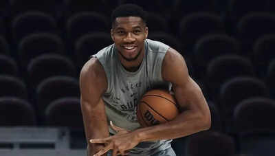 Carmelo Anthony on Giannis Antetokounmpo’s trade: “He built Milwaukee Bucks from the ground up, you could not just get rid of that” | NBA News