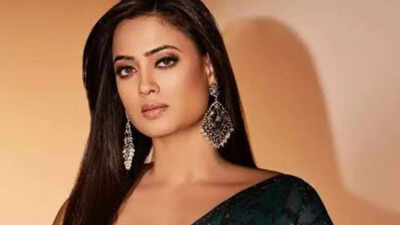 Shweta Tiwari’s weight loss story: Simple daily changes that helped her lose 10kgs in her 40s |