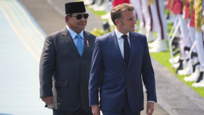 Macron in Indonesia to deepen trade, defence ties