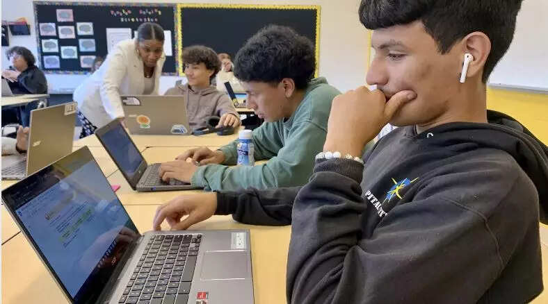 Former University of Michigan president gets initial approval to lead the University of Florida, ET Education