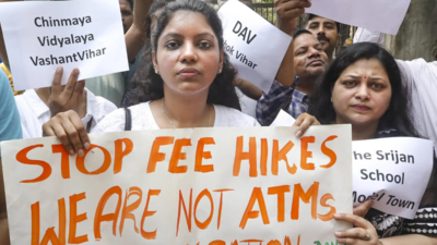 Delhi HC allows DPS Dwarka students back in class, Orders 50% payment of hiked fees