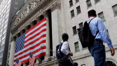 US economy contracts 0.2% in Q1 amid tariff-driven disruption; imports, weak spending weigh on growth