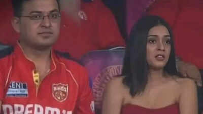 Yuzvendra Chahal’s rumoured girlfriend RJ Mahvash’s emotional reaction to PBKS loss in IPL 2025 Qualifier goes viral, netizens ask: ‘Ye Shubhankar Mishra ke saath kya kar rahi hai’ | Hindi Movie News