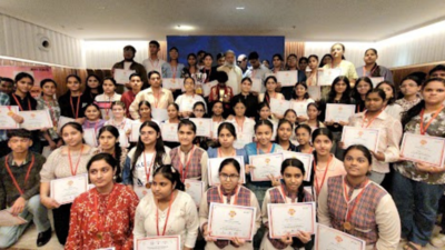 Anil Vij Urges Youth to Limit Screen Time, Announces Rs 12.5 Lakh Grant for Meritorious Students | India News