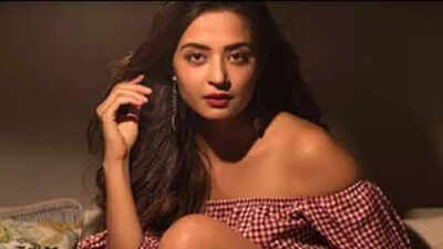 Surveen Chawla reveals she was asked to gain weight for South films: ‘Kuch bounce nahi karega…’ | Hindi Movie News