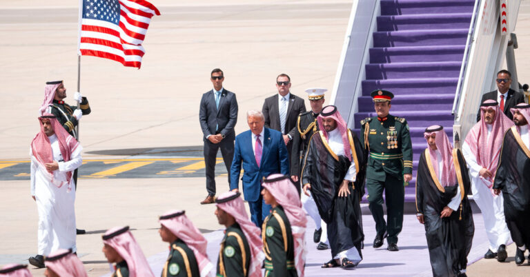 Saudis Greet Trump to His Tastes, With Pomp, Opulence and Real Estate