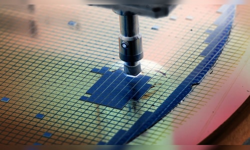 Chip-design software maker Synopsys suspends guidance after export curbs notice