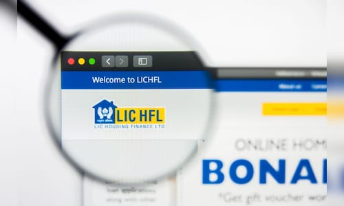 LIC Housing Finance Q4 profit surges 25% to ₹1,368 crore, NII falls 3%; ₹10 dividend declared