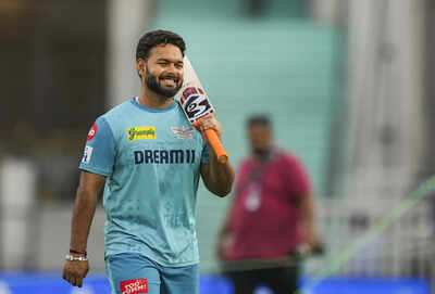 ‘You can’t hit your way out every time’: Navjot Singh Sidhu slams Rishabh Pant