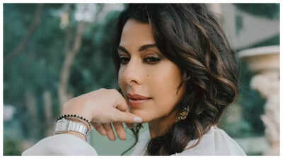 Pooja Bedi says she has ‘NO REGRETS’: “Making mistakes is part of being human..I call them experiences” – Exclusive |