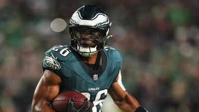 Saquon Barkley predicted to lose rushing crown to Jonathan Taylor | NFL News