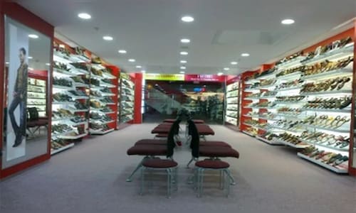 Metro Brands Q2 Results | Net profit dips 4%; revenue up 12% driven by e-commerce, store expansion