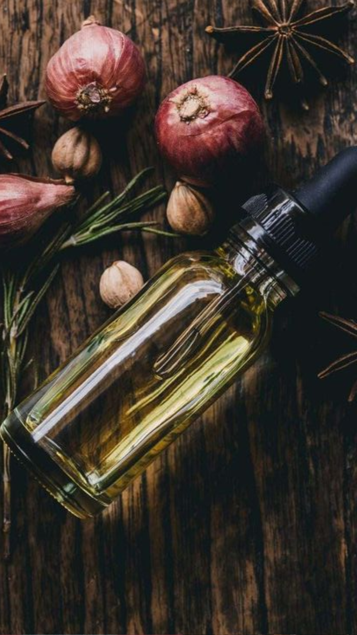 Stop hairfall in 7 days with this effective homemade onion oil