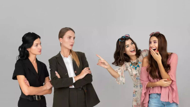 How to deal with people who hate you: 5 smart ways